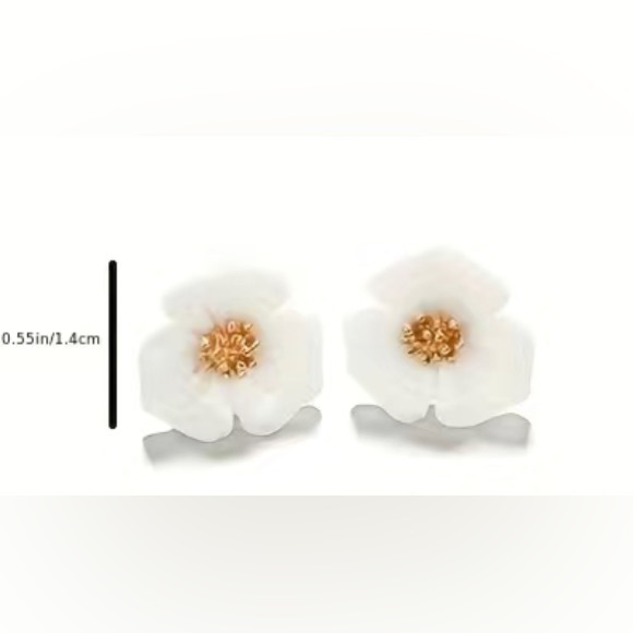 {SHEIN} Simple White Flower Vintage style Earrings - Picture 2 of 3